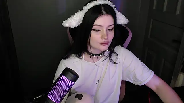 Moon raven online show from 02/11/26, 11:21