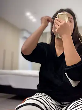 Toffee-00 online show from 03/25/26, 07:58