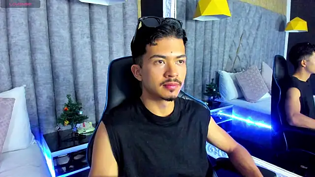 NicolaiKarav online show from 12/22/25, 12:02