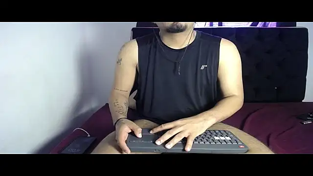 Henry villa23 online show from 11/26/25, 01:01