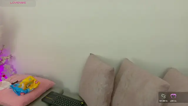 Snapshot of Ambar_Carter chatting on 12/01/25, 03:44 Ambar Carter online show from 12/01/25, 03:44