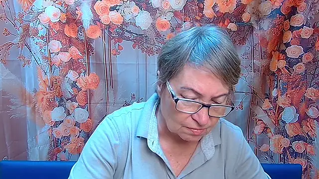 OlgaLuck online show from 12/01/25, 06:07