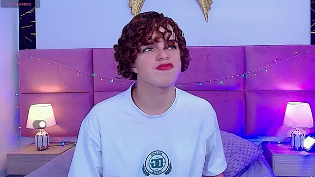 Skyee angel online show from 02/05/26, 07:51