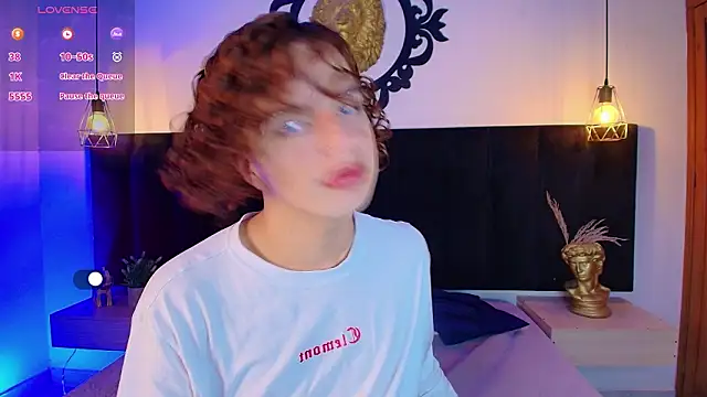 Skyee angel online show from 03/15/26, 01:50