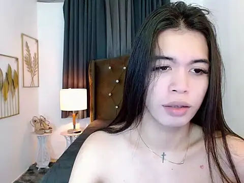 hollyyumiloove online show from 02/05/26, 05:06