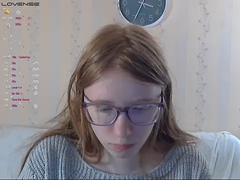 Snapshot of LustfulSarah chatting on 10/17/25, 12:41 LustfulSarah online show from 10/17/25, 12:41