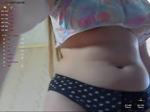 LustfulSarah online show from 04/06/26, 05:36