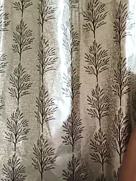 Snapshot of paro22_sex chatting on 07/14/26, 04:23 paro22 sex online show from 07/14/26, 04:23