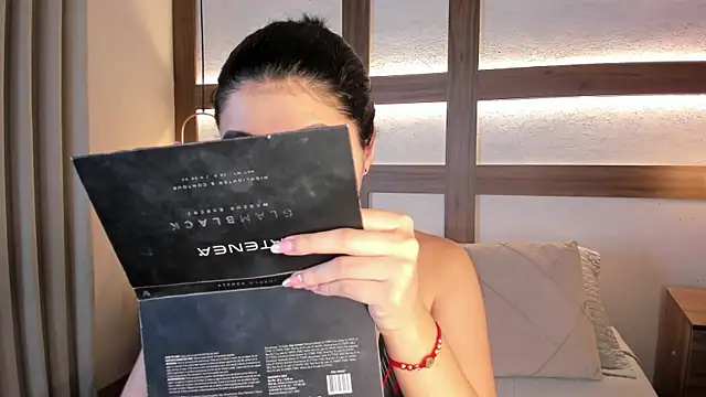 SarhaVega online show from 01/13/26, 01:27