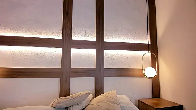 SarhaVega online show from 04/18/26, 07:07