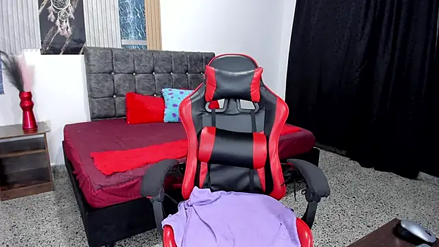 Snapshot of paola_my chatting on 02/11/26, 06:57 paola my online show from 02/11/26, 06:57