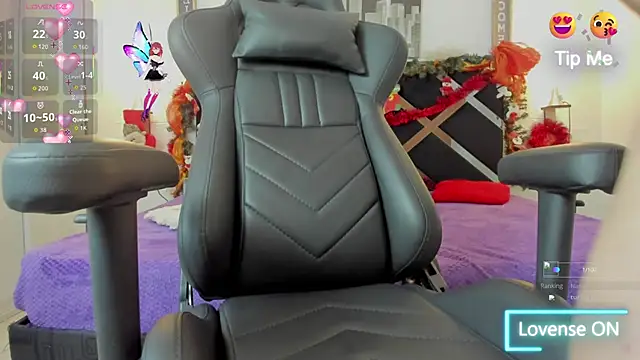 mask red girl online show from 12/04/25, 12:58