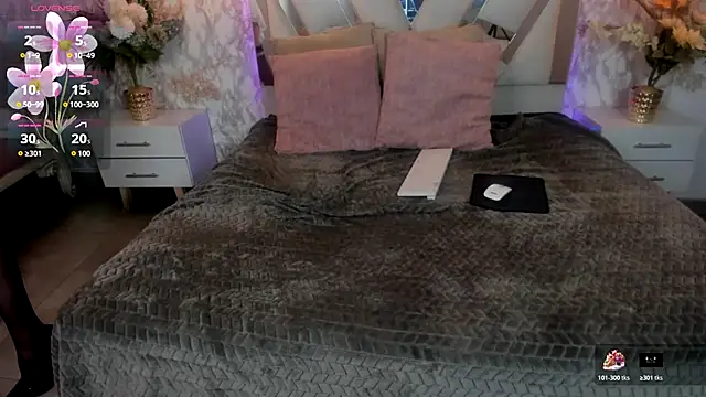 Snapshot of Mysterius_Woman chatting on 11/26/25, 01:23 Mysterius Woman online show from 11/26/25, 01:23