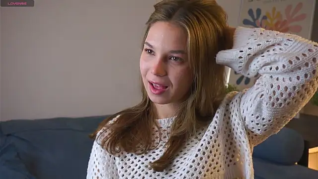 AmparoCilek online show from 02/16/26, 07:43