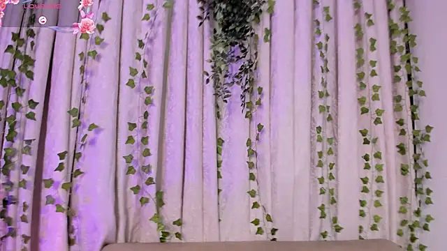 BritneyCortz  online show from 11/25/25, 10:32