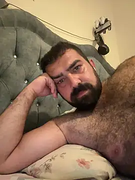 Snapshot of Ali2413 chatting on 08/01/26, 11:36 Ali2413 online show from 08/01/26, 11:36