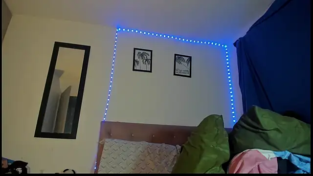 exotis tiahara777 online show from 04/12/26, 08:19