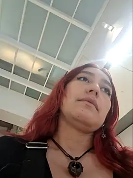 Eveeelyn25 online show from 12/04/25, 11:35