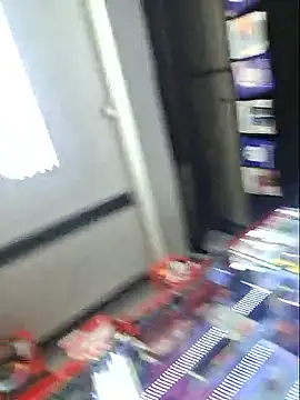 Eveeelyn25 online show from 12/21/25, 12:07