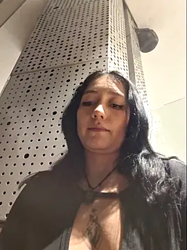 Eveeelyn25 online show from 05/09/26, 12:16