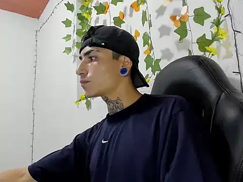 Snapshot of beatandtalk chatting on 11/27/25, 03:03 beatandtalk online show from 11/27/25, 03:03