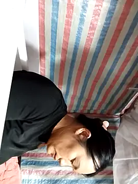 Snapshot of nezo-7 chatting on 11/23/25, 02:28 nezo-7 online show from 11/23/25, 02:28