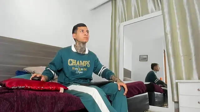 Andrew sanders68 online show from 12/03/25, 11:25