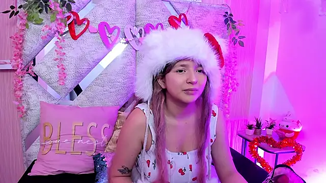 Snapshot of CandySwan chatting on 02/24/26, 11:52 CandySwan online show from 02/24/26, 11:52