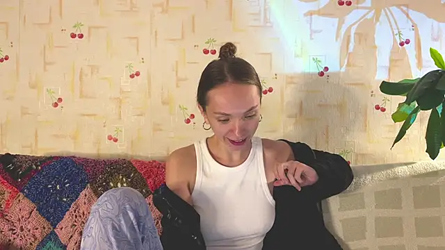 PaulaTisch online show from 12/01/25, 04:12