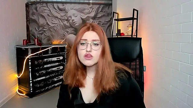 StaceyJensen online show from 11/22/25, 02:49