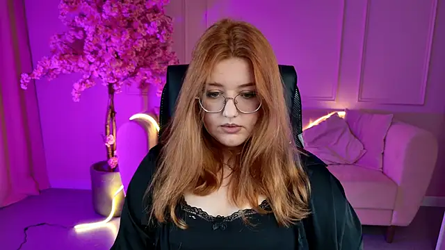 StaceyJensen online show from 11/24/25, 05:29