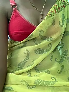 Snapshot of honeygirl6996 chatting on 07/02/26, 07:14 honeygirl6996 online show from 07/02/26, 07:14