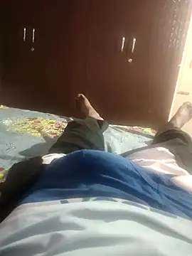 Snapshot of Karnataka-boy chatting on 11/28/25, 10:18 Karnataka-boy online show from 11/28/25, 10:18