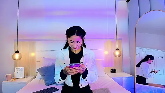 Snapshot of princess_deimos__ chatting on 11/28/25, 02:31 princess deimos online show from 11/28/25, 02:31