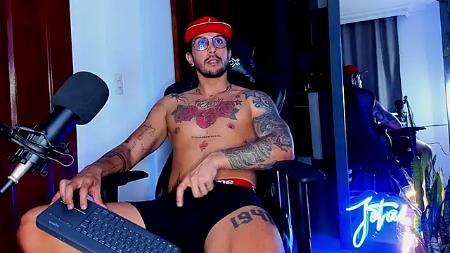 Snapshot of JotaCeliz chatting on 11/26/25, 11:28 JotaCeliz online show from 11/26/25, 11:28