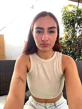 ZoeJohnson Pink online show from 12/04/25, 07:22