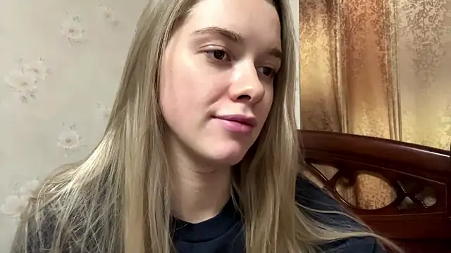 MichikoWienandt online show from 12/01/25, 02:11