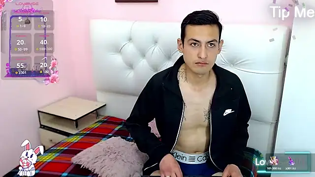 xxxstrongerboyxxx online show from 11/25/25, 08:09