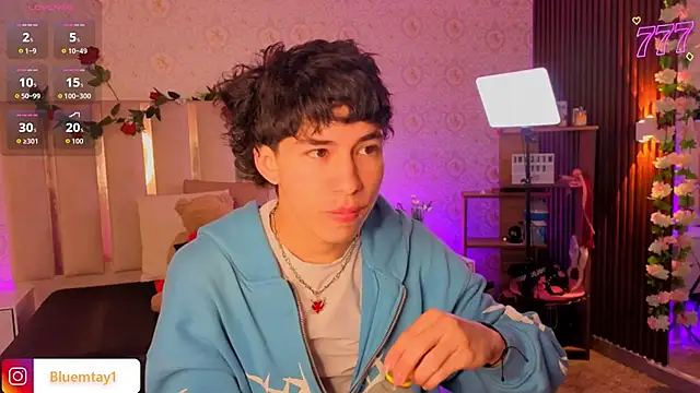 kaelwolf tay online show from 03/27/26, 07:13