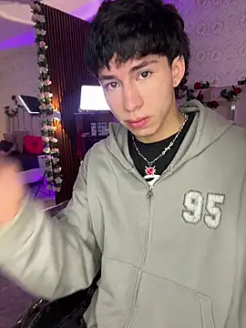 kaelwolf tay online show from 03/28/26, 07:13