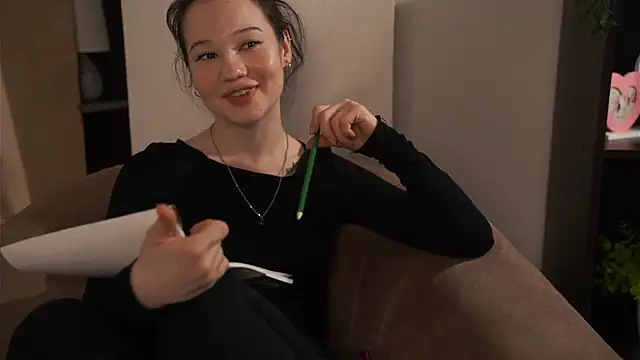 RenateOvalles online show from 11/30/25, 11:36