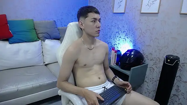 LoganFoster  online show from 12/18/25, 08:26