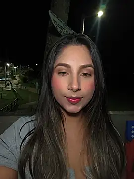 Snapshot of Catalina_ramos chatting on 06/20/26, 04:59 Catalina ramos online show from 06/20/26, 04:59