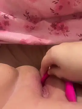 sluttybabex online show from 12/19/25, 10:28