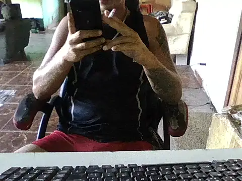 Snapshot of Pirulaibe23 chatting on 04/25/26, 06:38 Pirulaibe23 online show from 04/25/26, 06:38