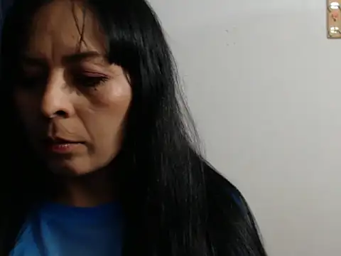 Paolahotty online show from 11/29/25, 02:58