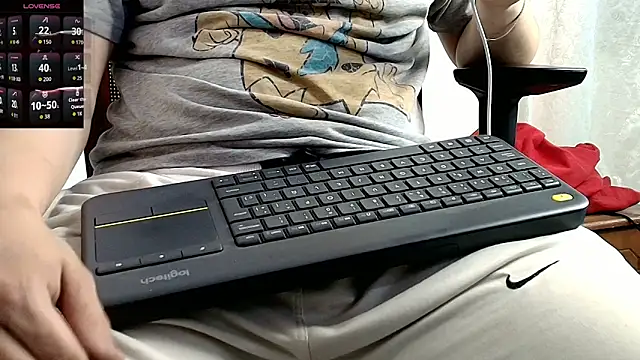 Snapshot of Daisuke_01 chatting on 02/11/26, 12:37 Daisuke 01 online show from 02/11/26, 12:37