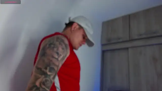 leon cumming online show from 11/25/25, 10:54