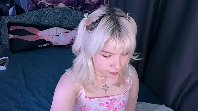 LolaDollyMur online show from 12/15/25, 07:07