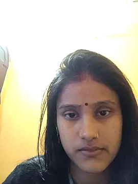 Snapshot of supreiya chatting on 11/28/25, 05:15 supreiya online show from 11/28/25, 05:15